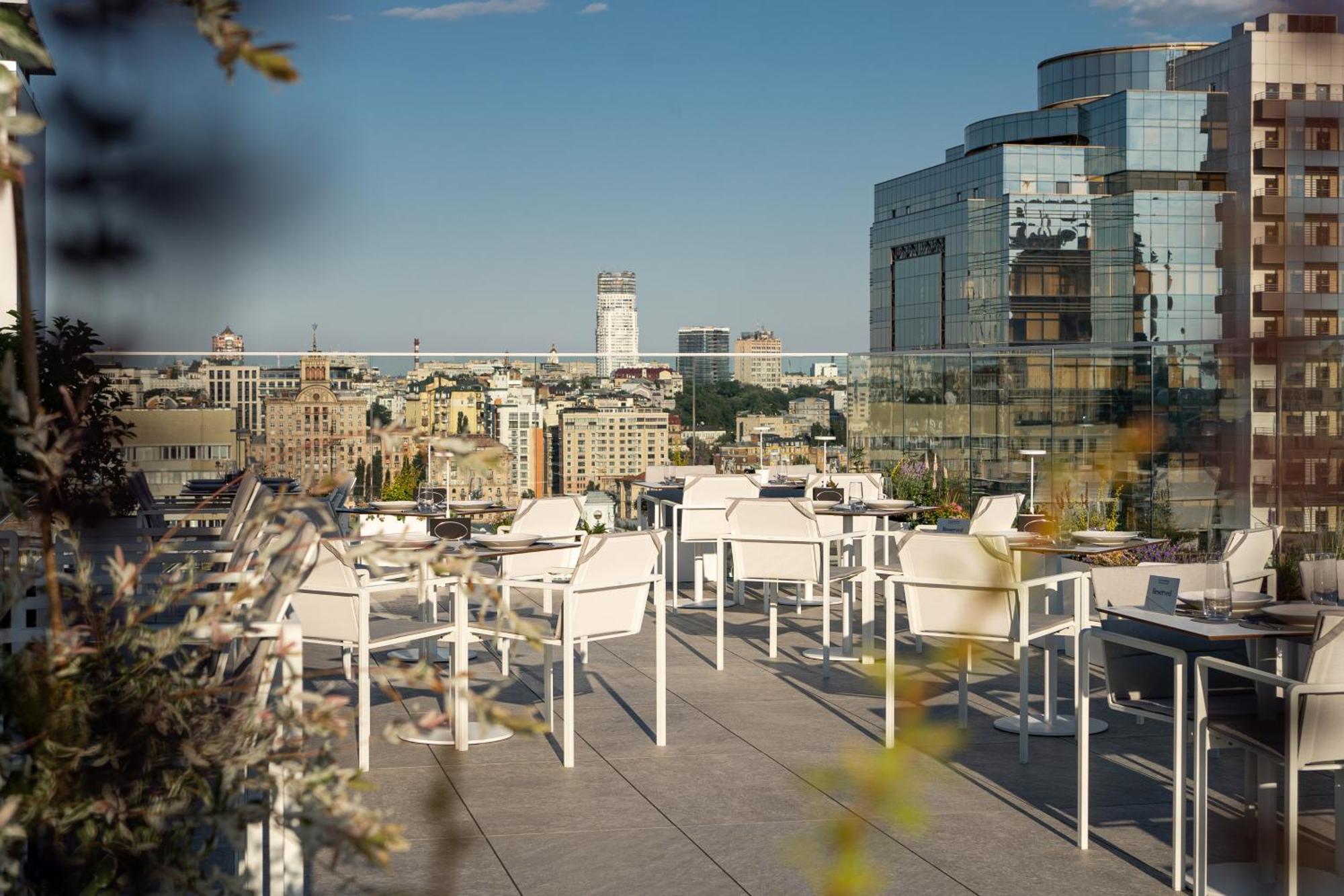11 Mirrors Design Hotel Kiev Exterior foto